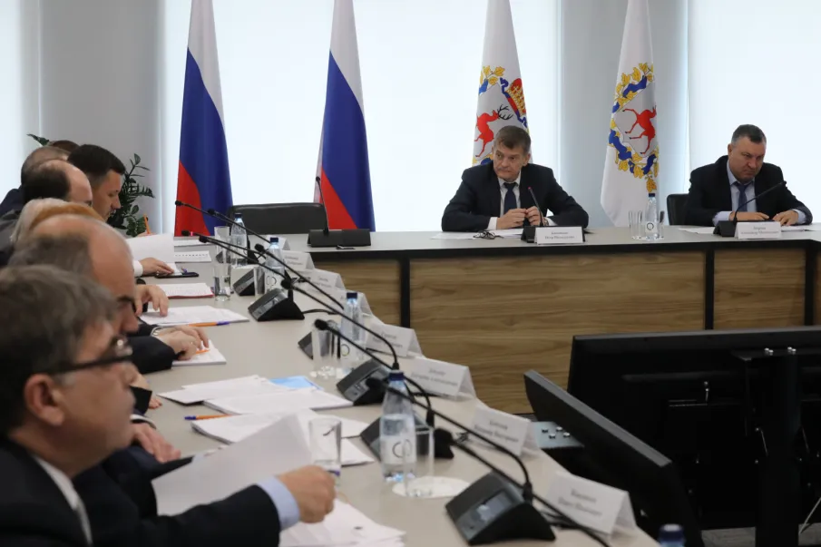 Петр Банников провел очередное заседание комиссии по противодействию коррупции